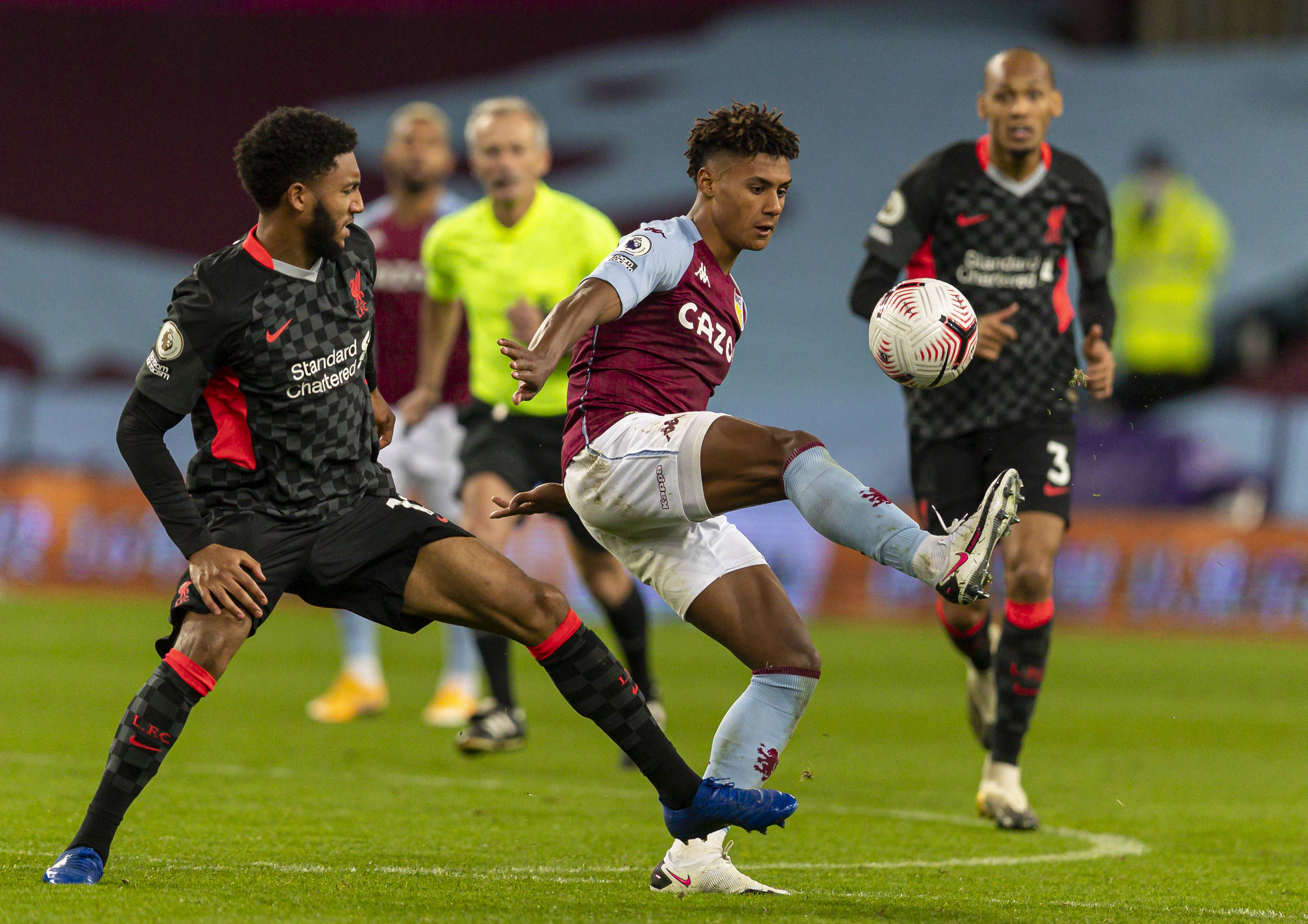 两队在比赛 两队在比赛